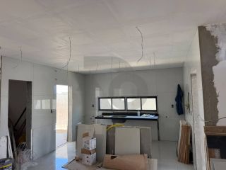 Casa de Condomínio para vender com 3 Quartos, sendo 3 Suítes no Bairro Olhos d`Água na Barra Dos Coqueiros