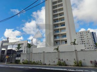 Apartamento para vender com 2 Quartos no Bairro Farolândia em Aracaju