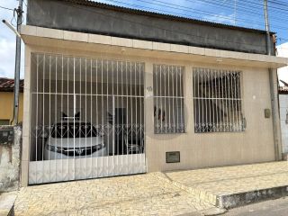 Casa Para Vender com 3 quartos, 1 suíte no bairro Santa Maria em Aracaju.