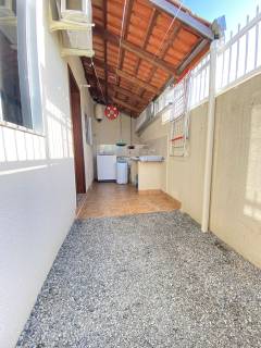 Sobrado à venda no bairro Bombas em Bombinhas/SC