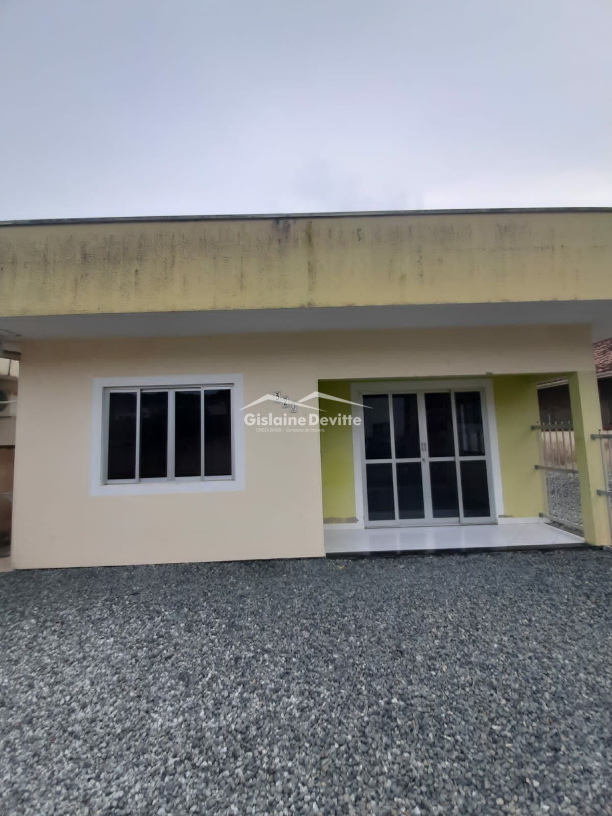 Casa à venda no bairro Alto do São Bento em Itapema/SC