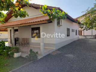 Casa à venda no bairro Zimbros em Bombinhas/SC