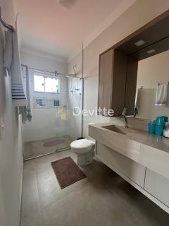 Linda casa para Venda 03 suítes no bairro Centro em Tijucas
