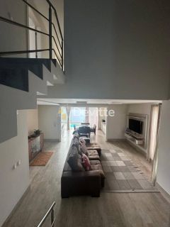 Linda casa para Venda 03 suítes no bairro Centro em Tijucas