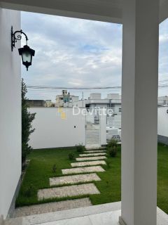 Casa Alto Padrão com 3 quartos e uma suíte com closet no Loteamento Mata Atlântica