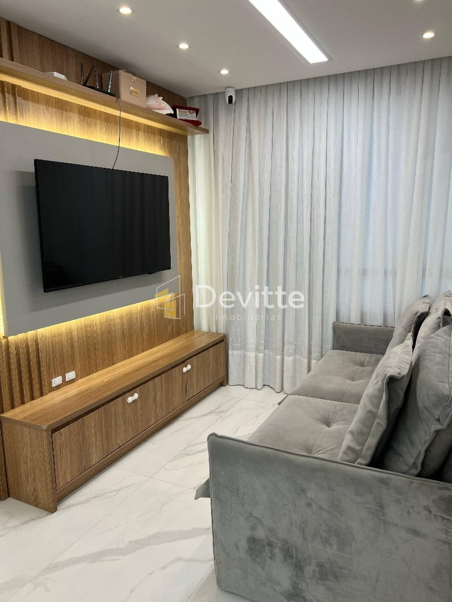 Apartamento finamente mobiliado no Centro de Tijucas