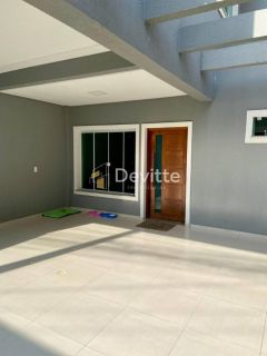 Sobrado à venda em Bombinhas/SC.