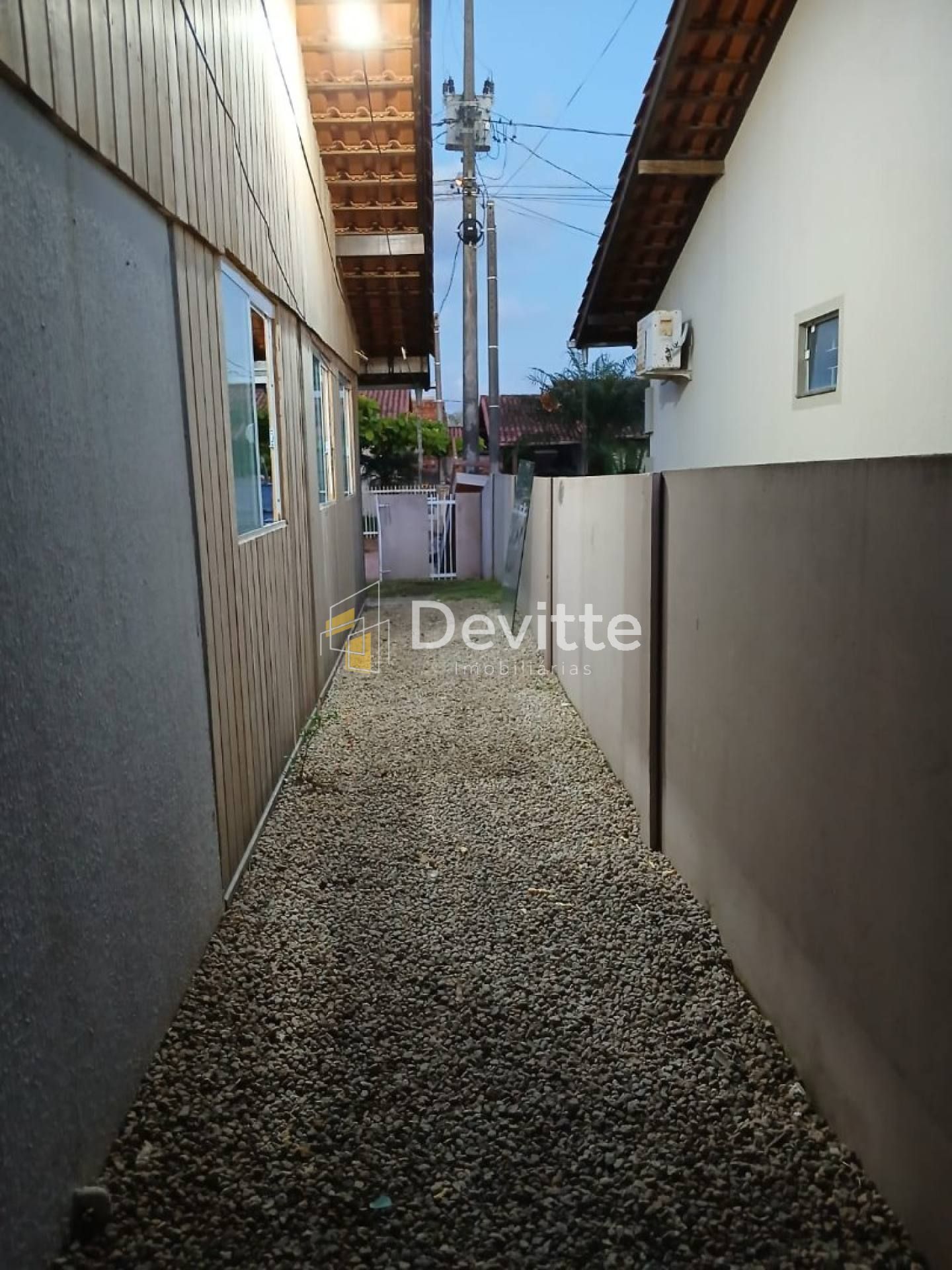 Casa Para Vender com 03 quartos no bairro Joaia em Tijucas