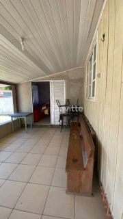 Casa à venda em Zimbros - Bombinhas/SC.