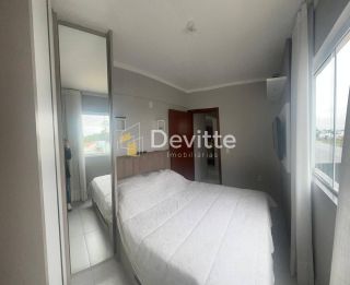 Apartamento mobiliado à venda com 2 quartos sendo 1 suíte no bairro Universitario em Tijucas