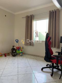 Casa à Venda – 3 Dormitórios (1 Suíte) | Oportunidade para Morar e Empreender!