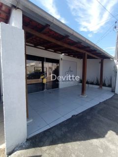 Casa Residencial + sala comercial  à Venda – 3 Suítes | Amplo Espaço | Duas Frentes