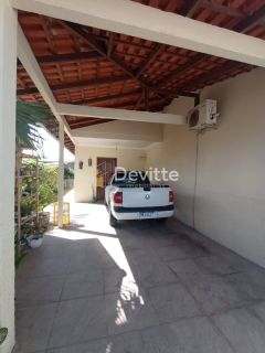 Casa Residencial + sala comercial  à Venda – 3 Suítes | Amplo Espaço | Duas Frentes