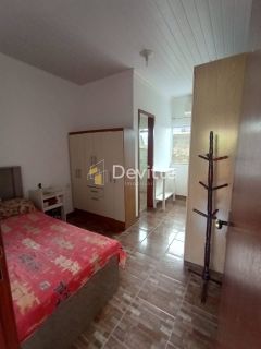 Casa Residencial + sala comercial  à Venda – 3 Suítes | Amplo Espaço | Duas Frentes