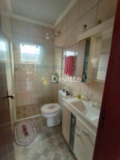 Casa Residencial + sala comercial  à Venda – 3 Suítes | Amplo Espaço | Duas Frentes