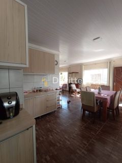 Casa Residencial + sala comercial  à Venda – 3 Suítes | Amplo Espaço | Duas Frentes