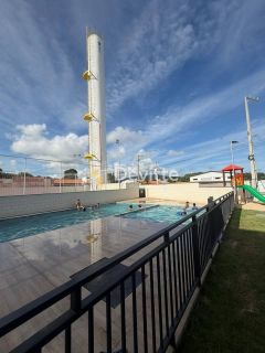 APARTAMENTO ACONCHEGANTE E COM ÁREA DE LAZER COMPLETA
