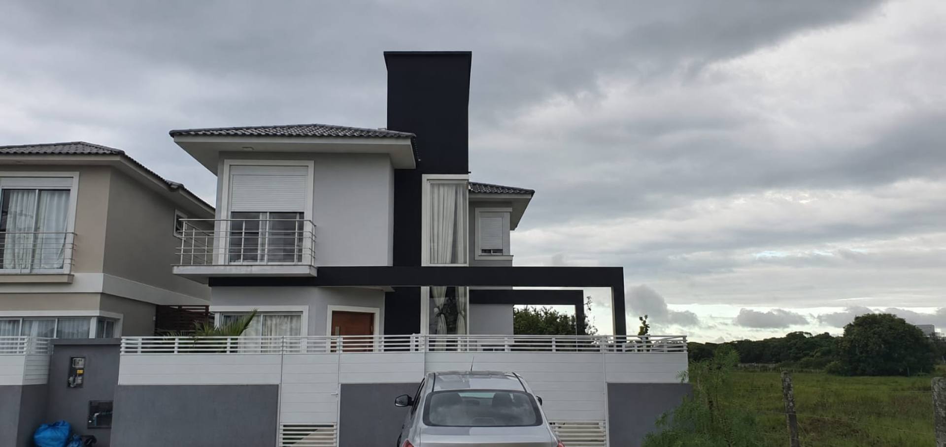 Casa Para Vender com 3 quartos 1 suítes em Florianópolis