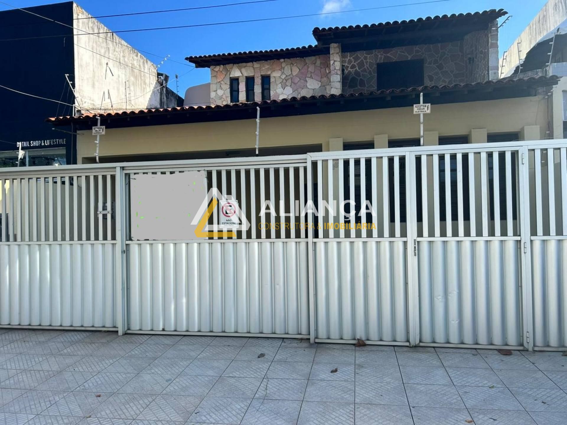 SOBRADO À VENDA NO BAIRRO SUÍSSA EM ARACAJU!