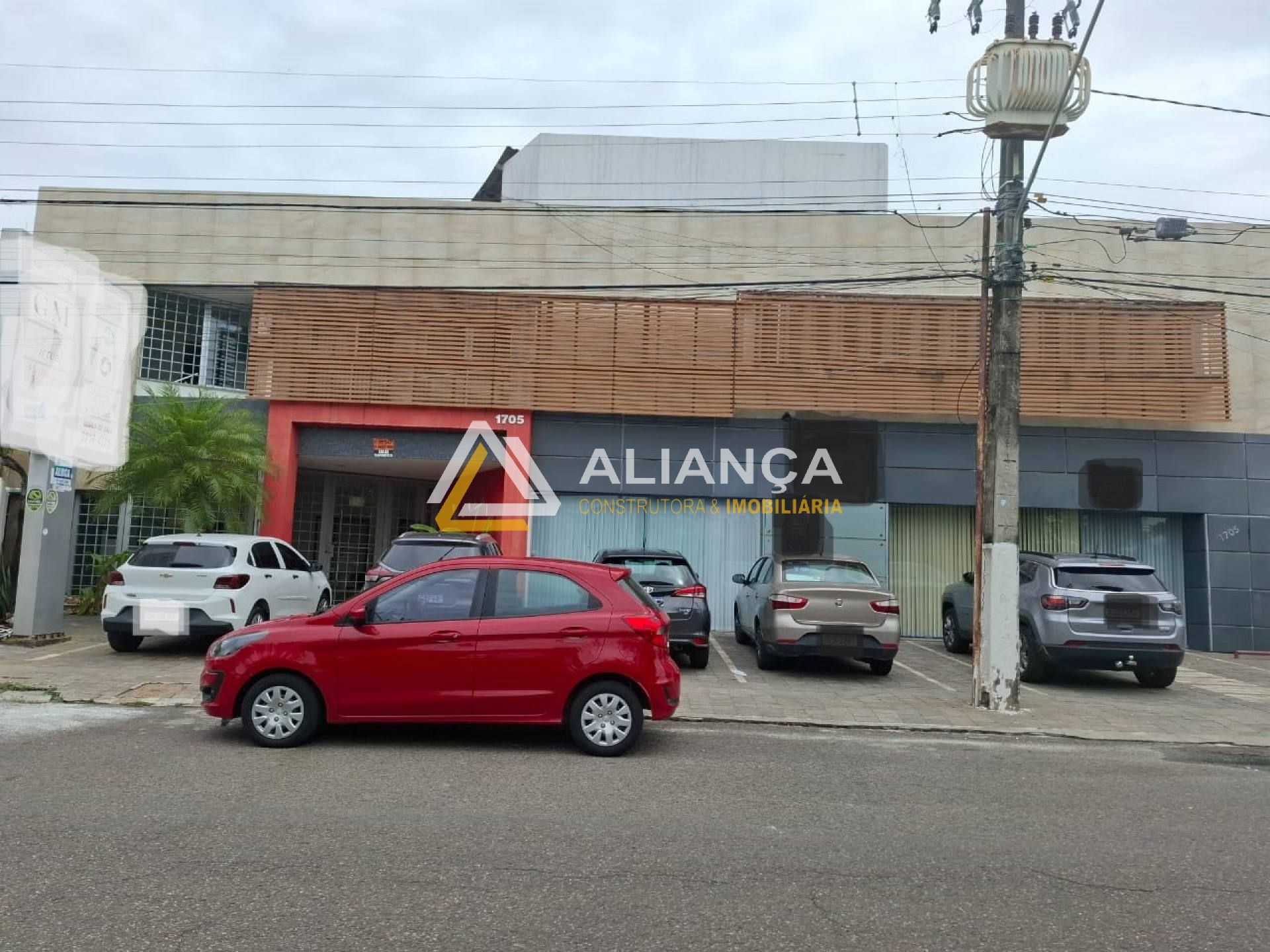 PONTO COMERCIAL À VENDA COM 13 SALAS  NO BAIRRO SÃO JOSE EM ARACAJU!