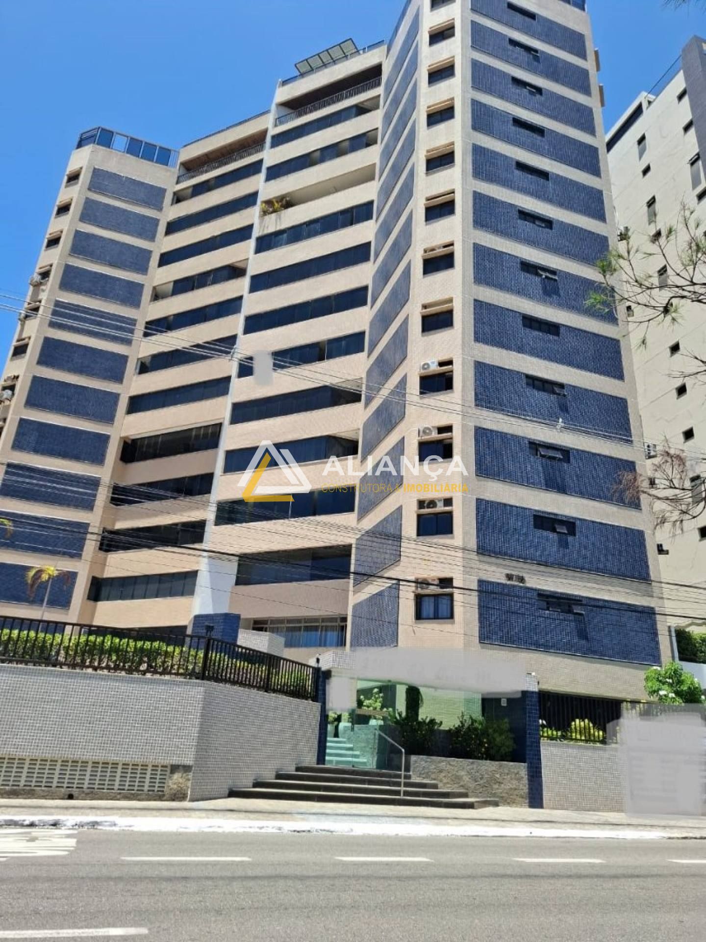 APARTAMENTO À VENDA NO EDIFICIO BEIRA MAR,BAIRRO JARDINS EM ARACAJU