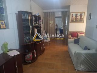 CASA Á VENDA COM 04 QUARTOS,SENDO 02 SUÍTES NA AVENIDA IRINEY NERY EM SÃO  CRISTOVÃO ARACAJU/SE.