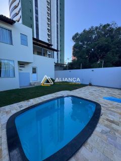 CASA À VENDA COM  5 QUARTOS,SENDO 3 SUÍTES NO BAIRRO FAROLÂNDIA EM ARACAJU SERGIPE