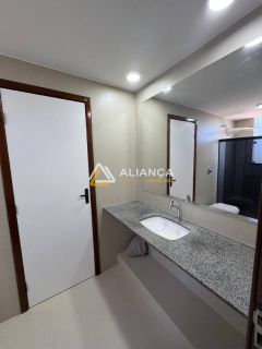 CASA À VENDA COM  5 QUARTOS,SENDO 3 SUÍTES NO BAIRRO FAROLÂNDIA EM ARACAJU SERGIPE