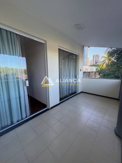 CASA À VENDA COM  5 QUARTOS,SENDO 3 SUÍTES NO BAIRRO FAROLÂNDIA EM ARACAJU SERGIPE