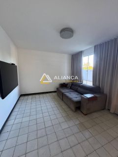 CASA À VENDA COM  5 QUARTOS,SENDO 3 SUÍTES NO BAIRRO FAROLÂNDIA EM ARACAJU SERGIPE