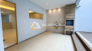 CASA Á VENDA COM  5 QUARTOS,SENDO 3 SUÍTES NO BAIRRO ATALAIA EM  ARACAJU SERGIPE