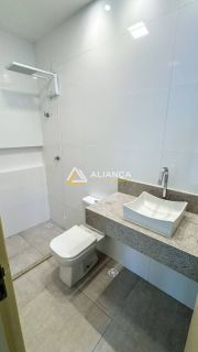 CASA Á VENDA COM  5 QUARTOS,SENDO 3 SUÍTES NO BAIRRO ATALAIA EM  ARACAJU SERGIPE