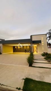 CASA À VENDA  NO RESIDENCIAL DAMHA COM 3 QUARTOS,SENDO 3 SUÍTES EM BARRA DOS COQUEIROS SERGIPE.