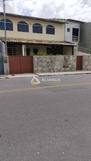 CASA Á VENDA COM 6 QUARTOS,SENDO 3 SUÍTES NO BAIRRO ATALAIA EM ARACAJU/SE.