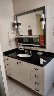 CASA Á VENDA COM 6 QUARTOS,SENDO 3 SUÍTES NO BAIRRO ATALAIA EM ARACAJU/SE.