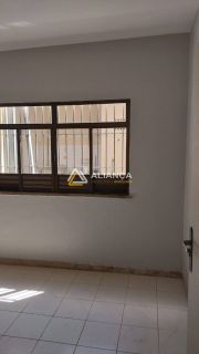 CASA Á VENDA COM 6 QUARTOS,SENDO 3 SUÍTES NO BAIRRO ATALAIA EM ARACAJU/SE.