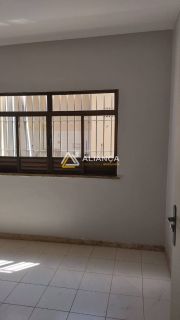 CASA Á VENDA COM 6 QUARTOS,SENDO 3 SUÍTES NO BAIRRO ATALAIA EM ARACAJU/SE.