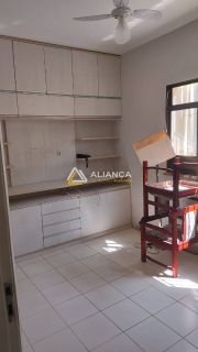 CASA Á VENDA COM 6 QUARTOS,SENDO 3 SUÍTES NO BAIRRO ATALAIA EM ARACAJU/SE.