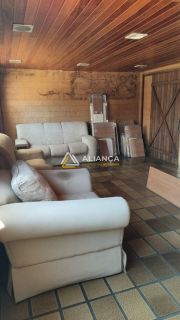 CASA Á VENDA COM 6 QUARTOS,SENDO 3 SUÍTES NO BAIRRO ATALAIA EM ARACAJU/SE.