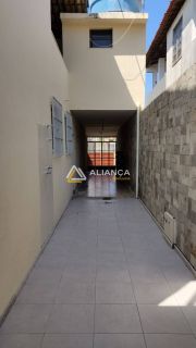 CASA Á VENDA COM 6 QUARTOS,SENDO 3 SUÍTES NO BAIRRO ATALAIA EM ARACAJU/SE.