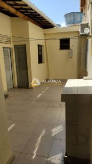 CASA Á VENDA COM 6 QUARTOS,SENDO 3 SUÍTES NO BAIRRO ATALAIA EM ARACAJU/SE.