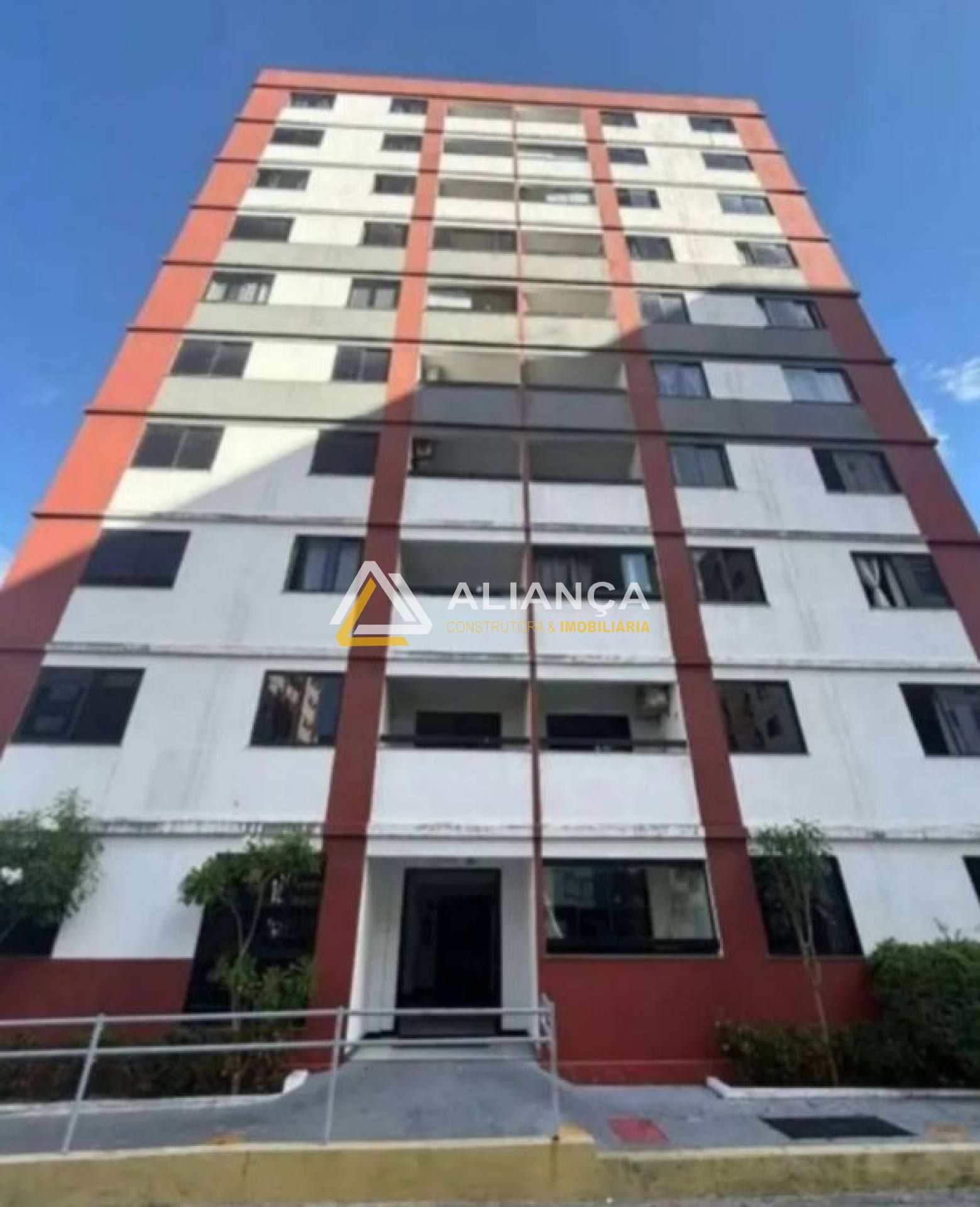 Apartamento á venda com 3 quartos 1 suítes no bairro Luzia em Aracaju/SE