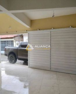 Casa á venda com 5 quartos 3 suítes no bairro Luzia em Aracaju /SE
