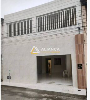 Casa á venda com 5 quartos 3 suítes no bairro Luzia em Aracaju /SE