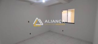 CASA À VENDA  COM  5 QUARTOS,SENDO 3 SUÍTES NO BAIRRO LUZIA EM ARACAJU SERGIPE.