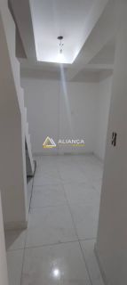 CASA À VENDA  COM  5 QUARTOS,SENDO 3 SUÍTES NO BAIRRO LUZIA EM ARACAJU SERGIPE.