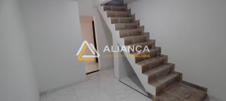 CASA À VENDA  COM  5 QUARTOS,SENDO 3 SUÍTES NO BAIRRO LUZIA EM ARACAJU SERGIPE.