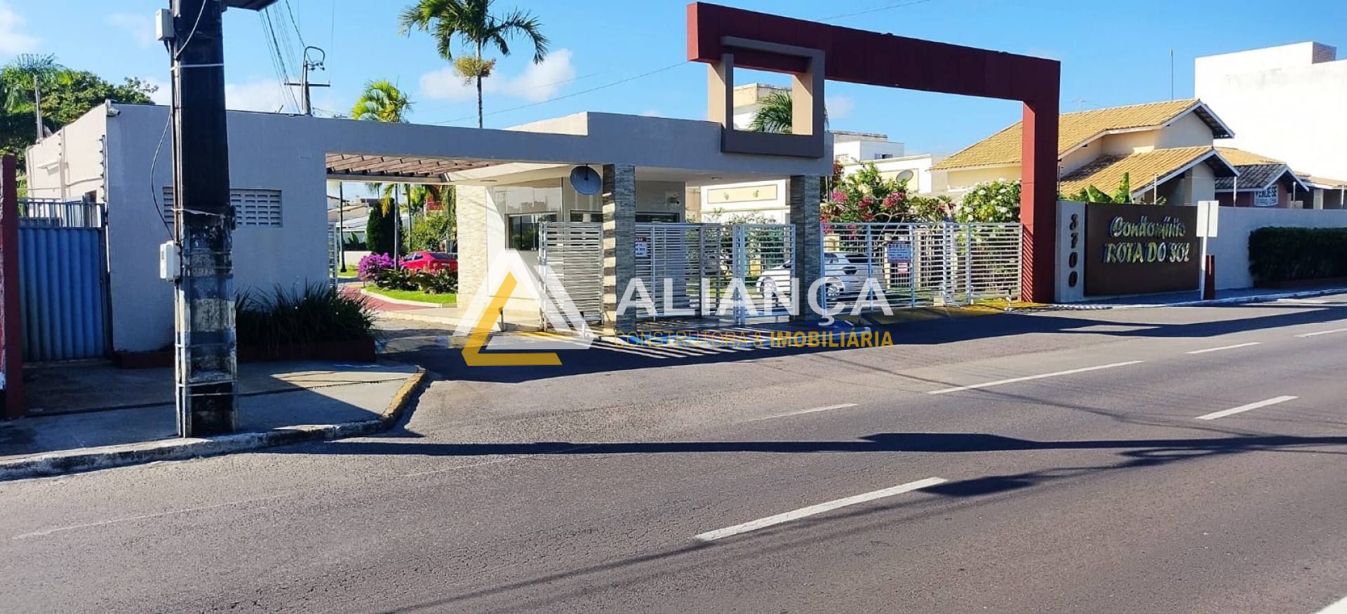 CASA À VENDA NO CONDOMÍNIO ROTA DO SOL PARA VENDER COM 03 QUARTOS,SENDO 1 SUÍTE NO BAIRRO AEROPORTO ARACAJU SERGIPE