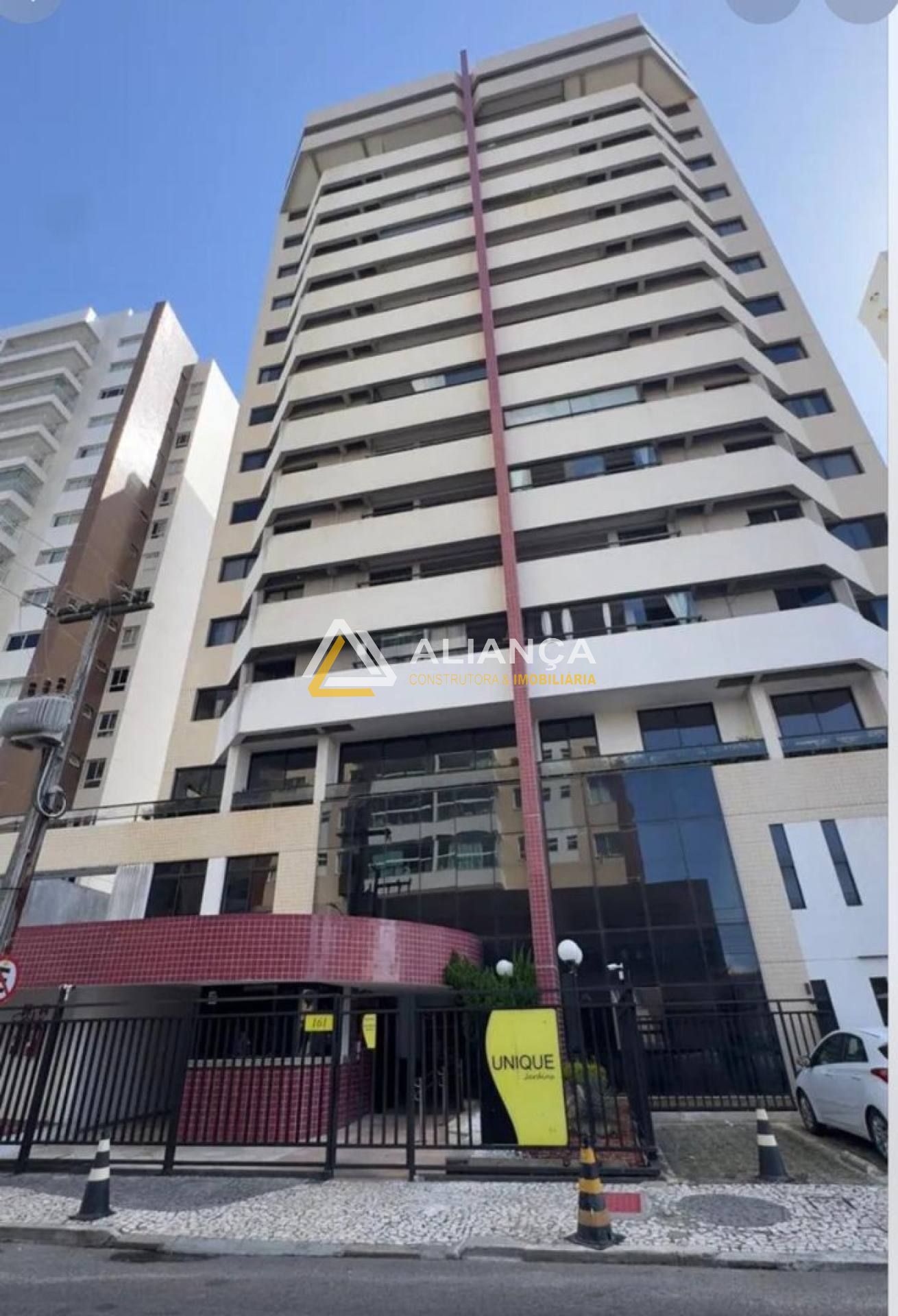 APARTAMENTO  À VENDA COM 3 QUARTOS,SENDO 1 SUÍTE NO CONDOMÍNIO UNIQUE JARDINS  EM ARACAJU SERGIPE.