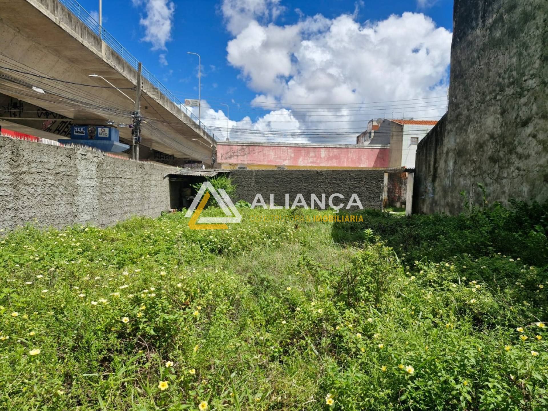 TERRENO À VENDA NO BAIRRO INDUSTRIAL EM ARACAJU SERGIPE.
